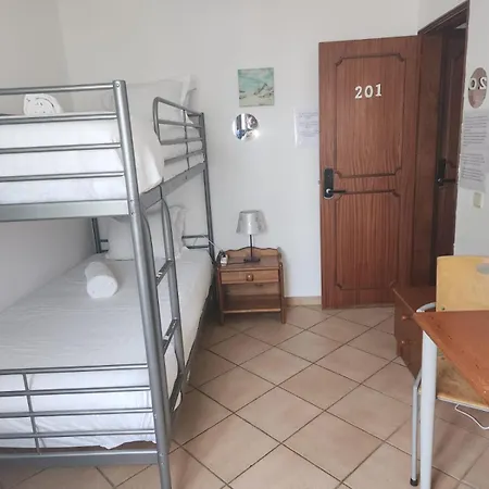 Sunny House Hostel *