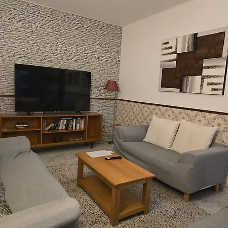 Sunny House אכסניה