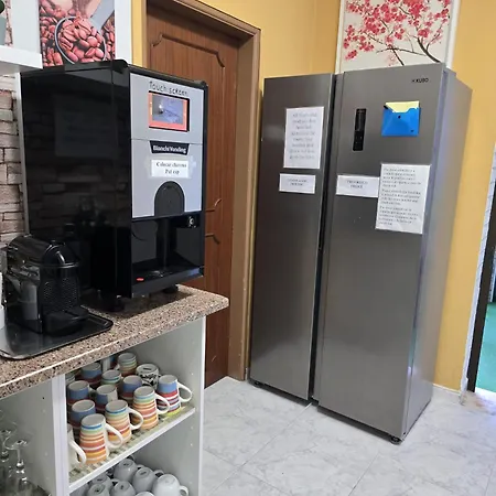 אכסניה Sunny House