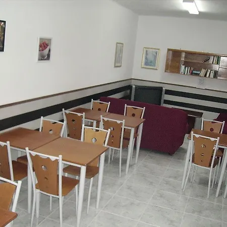 Sunny House לאגוּ‏ש