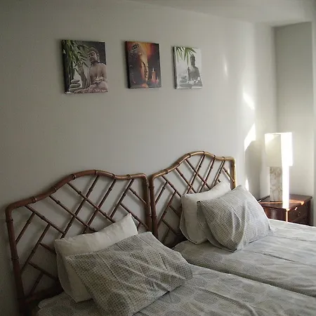 Sunny House אכסניה