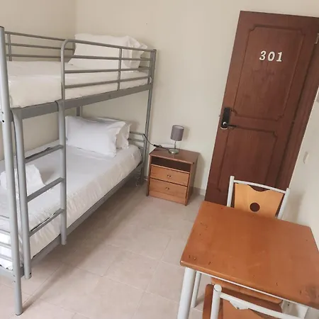 Sunny House Hostel *