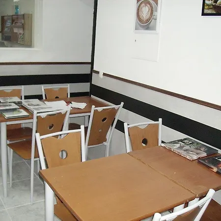 Hostel Sunny House *