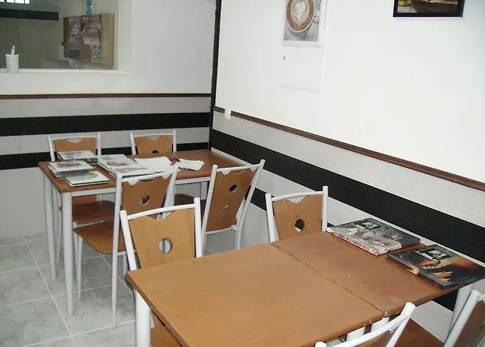 אכסניה Sunny House *